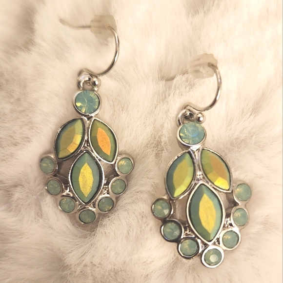 Lia Sophia "Crystal Cove" earrings - Picture 3 of 4